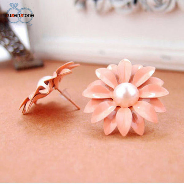 SUSENSTONE Women Lovely Studs Earrings Daisy Flower Pearl Earrings Beautiful Decoration Earrings Cute for Girls earrings